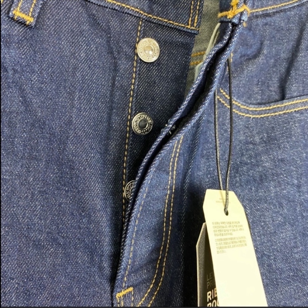 Levi’s Ribcage High Rise Bootcut Jeans - Picture 8 of 13
